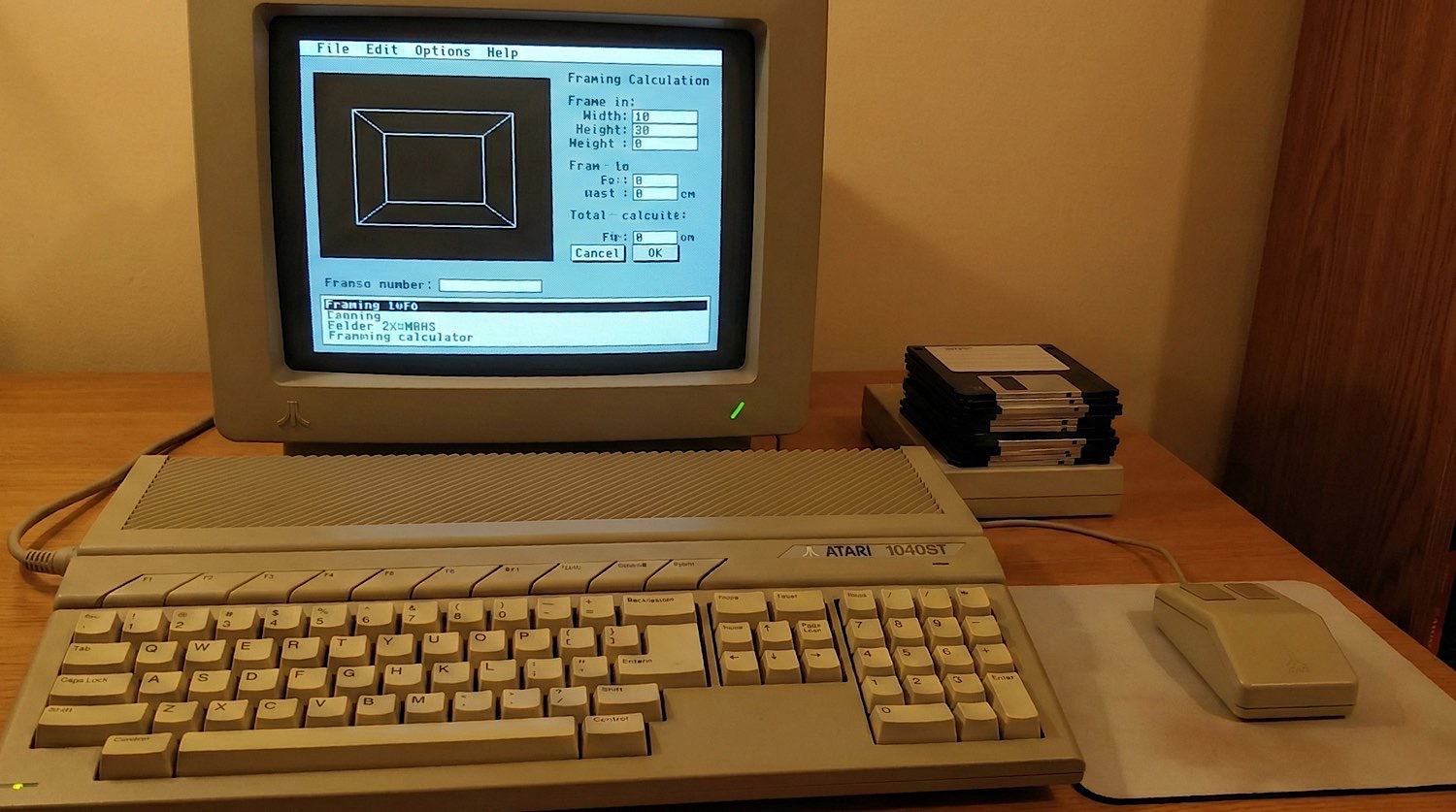 Atari 1040ST Setup with Floppy Disks